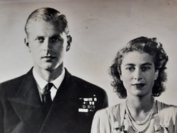 Régi képeslap 1947  II. Erzsébet királynő és Fülöp herceg 
