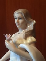 "Helen"porcelán nipp az angol Leonardo kollekcióból