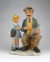 1C564 Kalapos úr és kislány jelzett porcelán szobor 20 cm