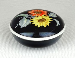1C583 Régi fekete Metzler & Ortloff porcelán bonbonier 8 cm