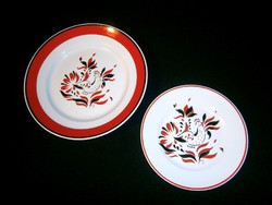 2 db régi Hollóházi porcelán Art Deco kakas mintás tányér, fali tál 24 és 18 cm + 1 ajándék