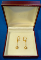 Elegáns arany, gyöngyös, függős fülbevaló pár (18K)