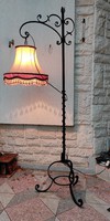 Gyönyörű kovàcsolt vas lámpa állólámpa ,,àllitható a búra magassàga !