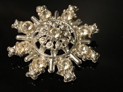 Ródiumozott bross kristályokkal, 4,5 cm átmérő
