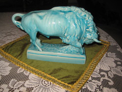 Zsolnay kék  , bika , nem javított  24 x 16 cm