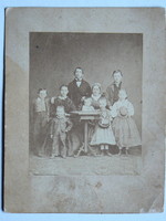 CSALÁDI CSOPORTKÉP, FOTÓ 1890 KÖRÜL  (12X14 CM) EREDETI