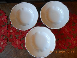 Zsolnay porcelán barokk, fehér mély tányérok