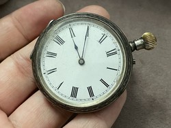 Ezüst rózsás óra régi órátok dekorációnak
