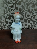 4185 - Olvasó kislány - orosz porcelán