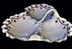 Látványos fehér rózsafüzéres régi, de hibátlan kerámia vagy porcelán 3 részes kínáló tál