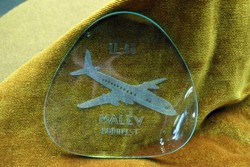 Malév Budapest relikvia üveg tál , alátét , hamutartó IL - 18 repülőgép , 15 x 14,5 x 2 cm