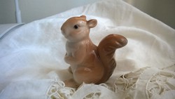 Aranyos kis mókus porcelán figura hibátlan