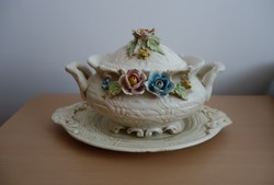 Capodimonte stílusú leveses tál