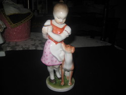 Herend  :   Az irigy kislány , kutyájával  , kedves , régi figura  22 cm