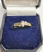 Csinos 14k arany gyűrű- 3db cirkónia kővel