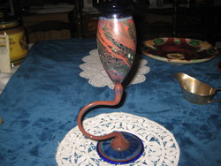 Művészi  üveg , talpas pohár  , extra színekkel , a kéktől az antracitig , 23 cm