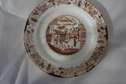 A genuine Chinese-style English antique porcelain decorative plate with a hand-painted live image is for sale with a small crack