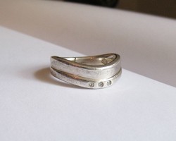 Fossil silver ring with small stones