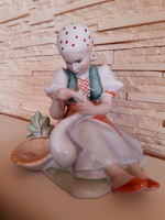 Zsolnay libatömő porcelán figura