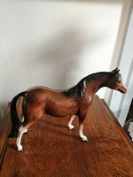 Angol porcelán fajansz ló szobor