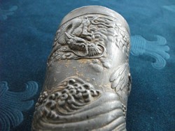 Antik kínai Sárkány és Sas mintával dombor fém ecset tartó