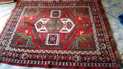 Perzsa gyönyörű  selymes szőnyeg 178*140 cm