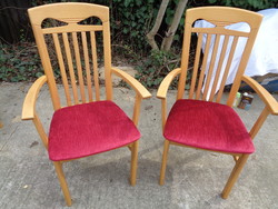 Karfás székek párban