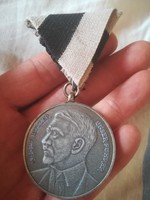 Német náci Adolf Hitler kitüntetés jelvény 