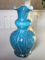 Különlegesen szép fodros szélű kék ezüsttel díszített ,régi váza !
