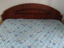 Két oldalas, világoskék, virágos, steppelt nagyméretű ágytakaró ( 203 cm X 272 cm )