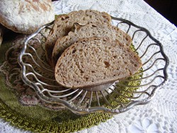 Régi, ezüstözött, különleges  formájú kínáló kosár kenyérnek, gyümölcsnek, süteménynek