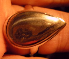 925 ezüst gyűrű 19,5/61,2 mm, pirites magnezit kővel
