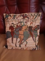 Tapestry,decorative pillow,William's riders leave for England scene,old,condition flawless