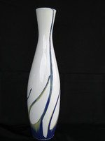 A large vase of Aquincum porcelain