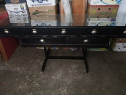 Black glass counter
