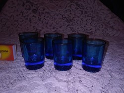 Hat darab régi, kék színű pálinkás, likőrös pohár