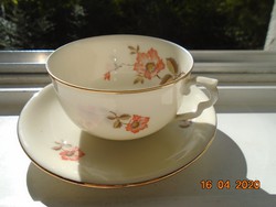 AUGARTEN Bécsi porcelán jelzéssel, kézzel festett virág mintával belsejében is teás csésze alátéttel