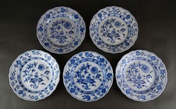 1E074 Antik öt darab Meisseni hagymamintás kék fehér porcelán lapostányér 25 cm