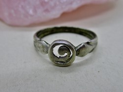 Szép kis csigavonalas kézműves ezüst   gyűrű