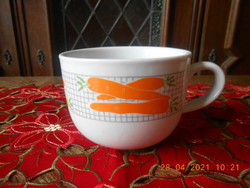 Zsolnay large mug with carrot pattern
