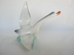 Fim Budapest porcelain swan