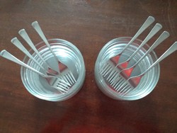 Glass cake bowls with fork