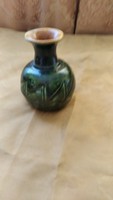 Green ceramic vase bato