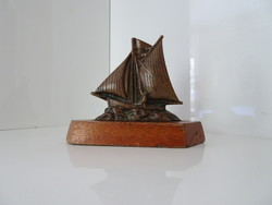 Nice little bronze sailing ship.