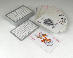 1E485 Pan Am póker kártya dobozában
