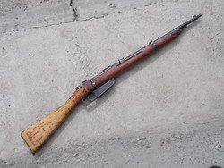 Italian carcano rifle, rifle a ii. Disarmed from Vh