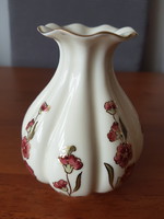 Zsolnay porcelán bordó virágmintás hullámos szélű váza 5238/069– 11 cm