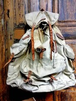 Vászon hátizsák, régi merevített hátú táska,bőr kiegészítőkkel, dekoráció