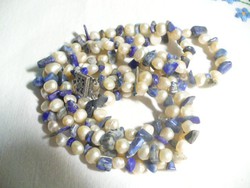 Tenyésztett gyöngy és lápis lazulin nyaklánc