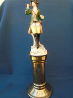 Very substantial nysziver postames or even brutally thick candlestick